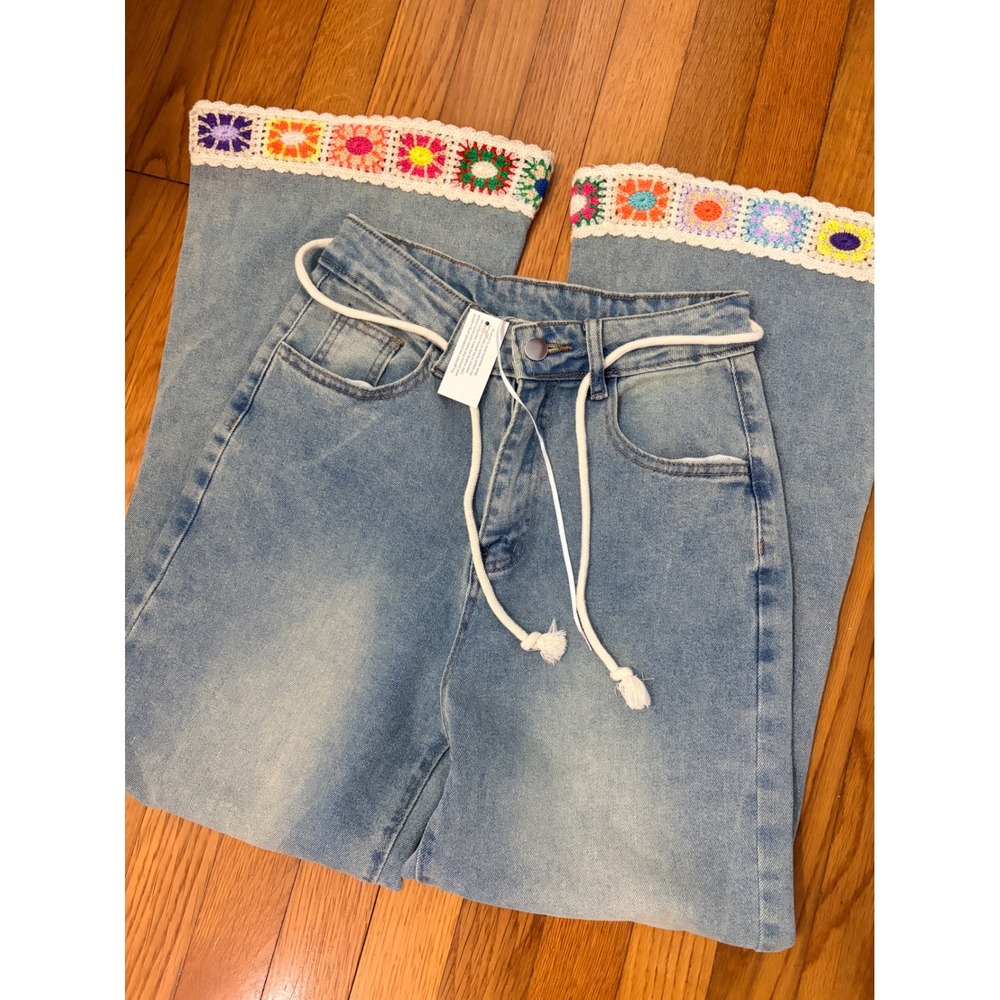 Davi & Dani Crochet Granny Square Trim Wide Leg Jeans Light Wash Boho Denim S/M